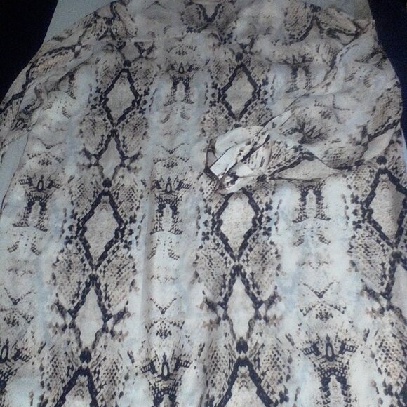 Women's button down shirt - Picture 5 of 8